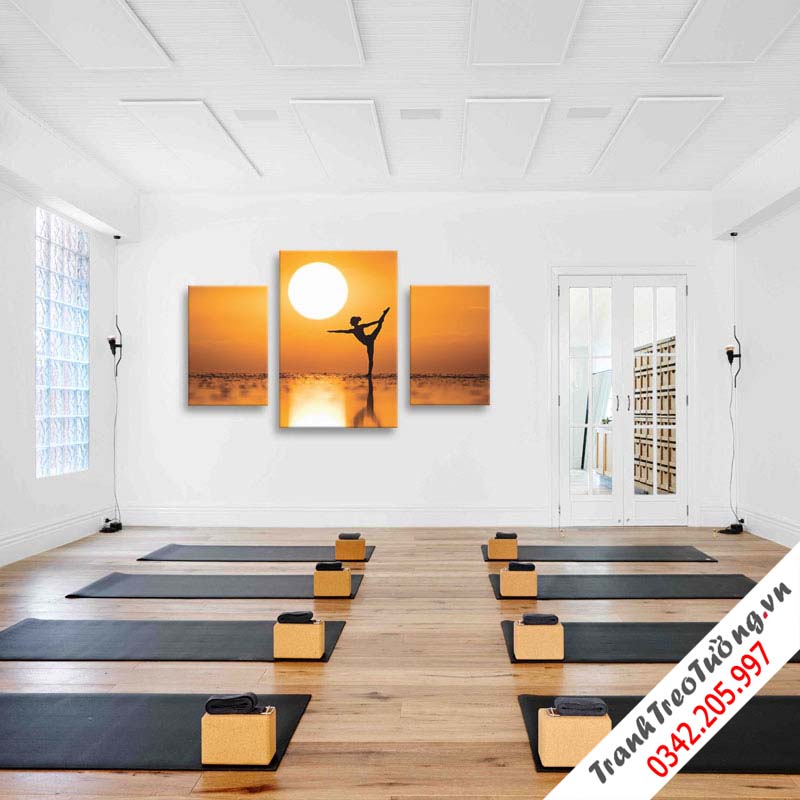 Tranh treo tường Yoga bên bờ biển W1138 M3