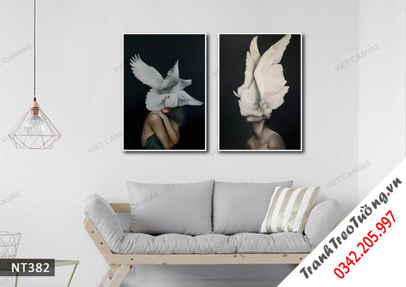 Bộ 2 Tranh Cô Gái Và Chú Chim Bồ Câu