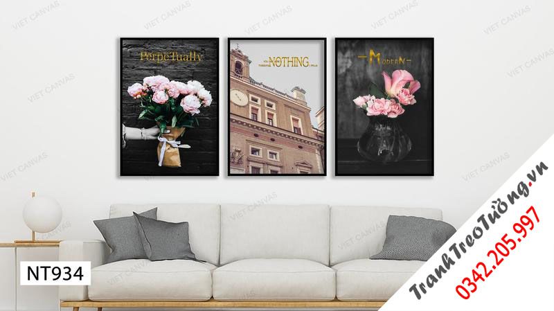 Bộ 3 Tranh Bó Hoa Và Bức Tường